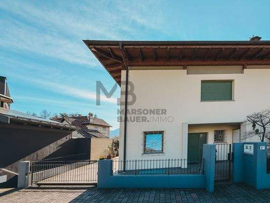 Autonome Doppelhaushälfte - villetta bifamiliare autonoma