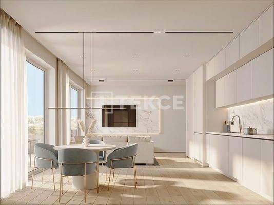 Homes Within Walking Distance to the Beach in Rincón de la Victoria