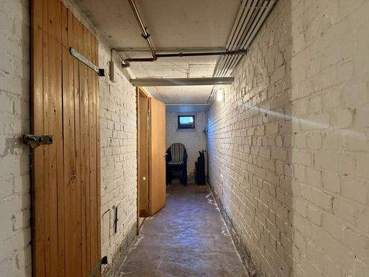 Nelkenstraße 1 - KG Kellergang