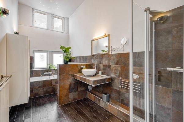 2015 saniertes Vollbadezimmer