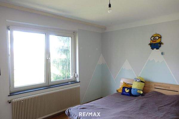 eines der Zimmer im Erdgeschoss