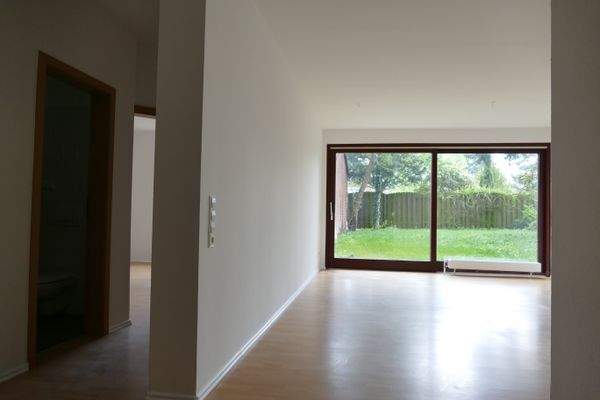 Wohnzimmer - Blick zum Garten