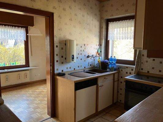 Küche mit Blick zum Esszimmer