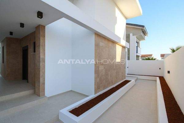 5-Bedroom Villa with Private Pool and Garden in Belek Antalya