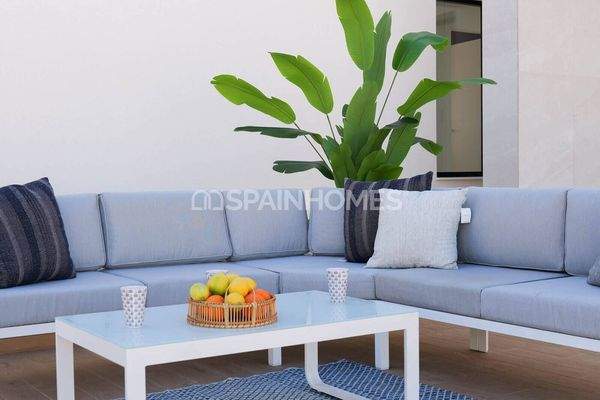 Detached 3-Bedroom Houses with Private Pools in Rojales