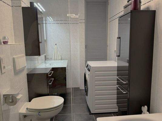 Haupthaus Badezimmer innenliegend1