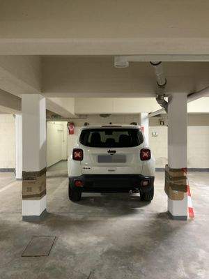 PKW-Stellplatz im Hauptgebäude