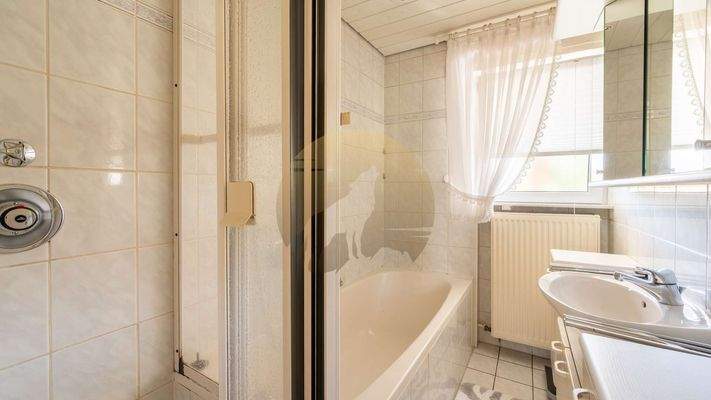 haus-baden-baden-haueneberstein-badezimmer-eg-wolf-immobilien