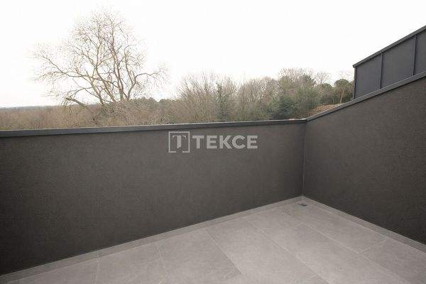 Semi-Detached Villas with Private Pool in Sarıyer, Istanbul