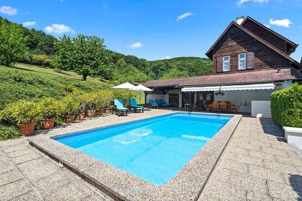 ... führt direkt in den Außenbereich - erweitertes Wohnerlebnis im Freien