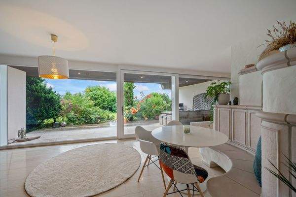 Essbereich mit Balkon