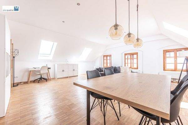 Dachgeschoss-Wohnung