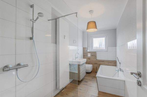 Erdgeschoss - Vollbad