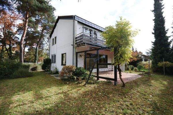 GRUNDSTÜCK VON HINTEN