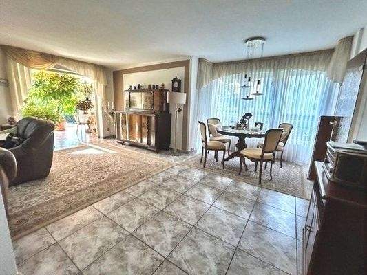 Wohn- und Essbereich