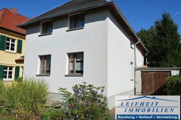 Vorder- und Seitenansicht