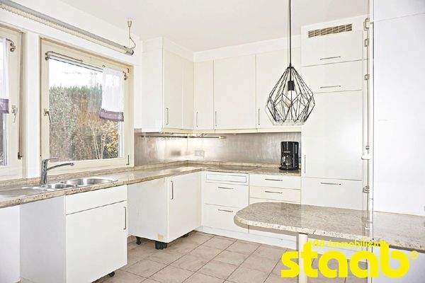 Küche - mittlerweile unmöbliert!!!