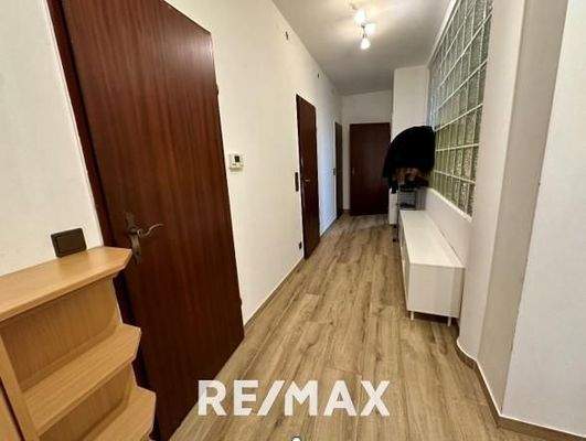 Objekt 2 - Wohnung 3 - Flur