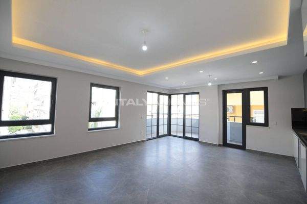 Flats in a Complex with Communal Pool in Alanya