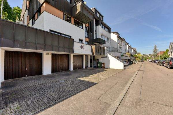 Haus &amp; Garagen v. N-O