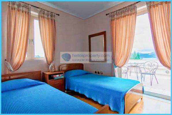 8930f6fe8a7d4a728998937383bea5ff-original