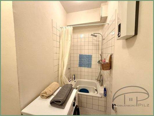 Dusche EG vorne rechts