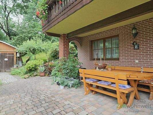 überdachte Sitzecke