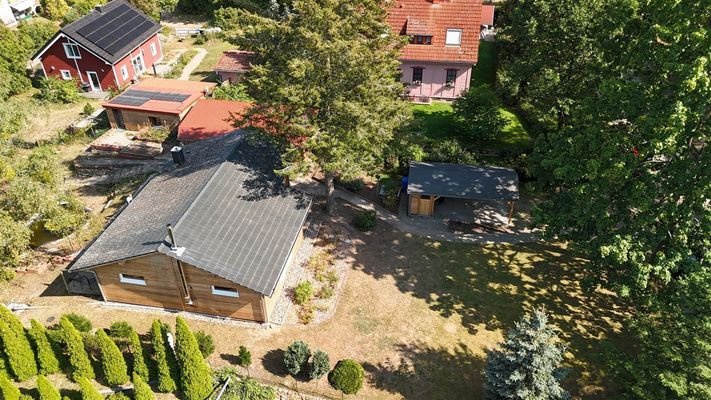 Bungalow mit Carport