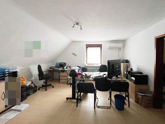 Wohnzimmer/Büro 1 OG