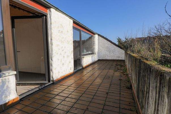 Große Dachterrasse mit Südausrichtung 