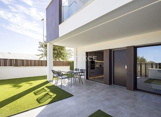 Contemporary Apartments with Communal Pool in Pilar de la Horadada