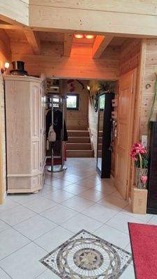 Flur EG mit Treppenaufgang