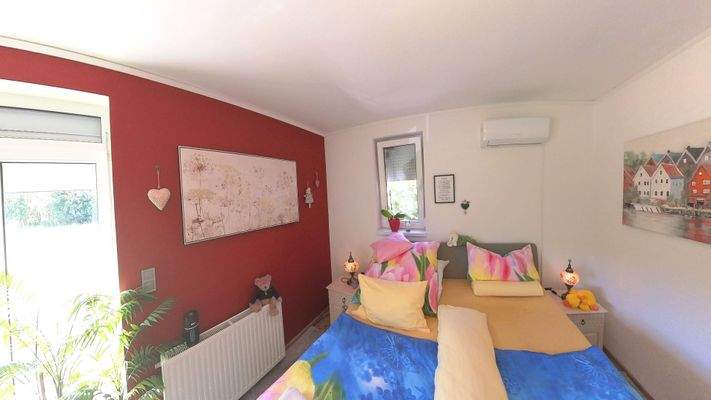 Schlafzimmer Haus 1.jpg