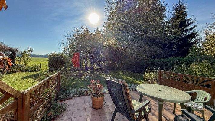 Terrasse mit Blick ins Grüne
