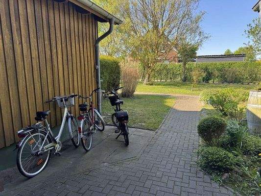 Weg mit Vorgarten