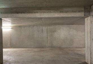 Tiefgaragenstellplatz