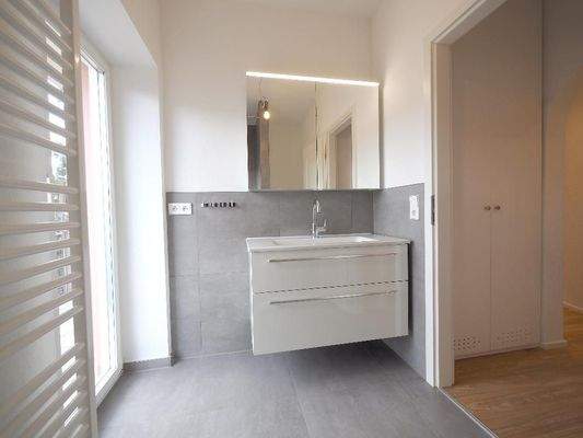 Badezimmer mit Reisser-Möbel