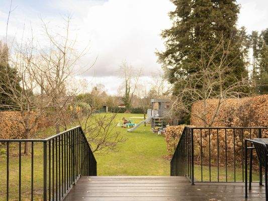 Terrasse mit Gartenzugang