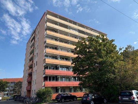 Wohnanlage_Blick vom Parkplatz