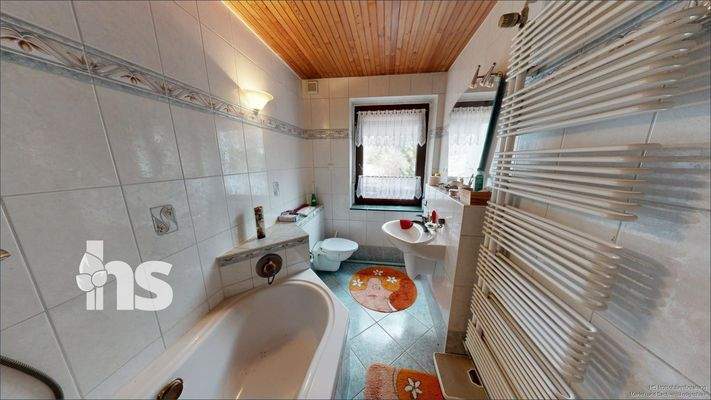 Bad mit Wanne