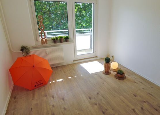 Schlafzimmer mit Balkon 2