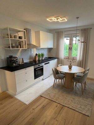 Küche möbliert