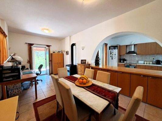 Kreta, Gavalochori: Charmante Landvilla mit drei Schlafzimmern und Pool zum Verkauf