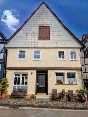 Hausansicht mit Eingang