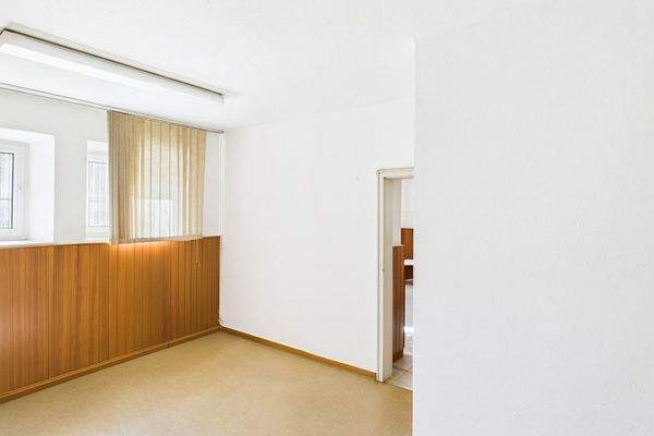 Büro Souterrain.jpg