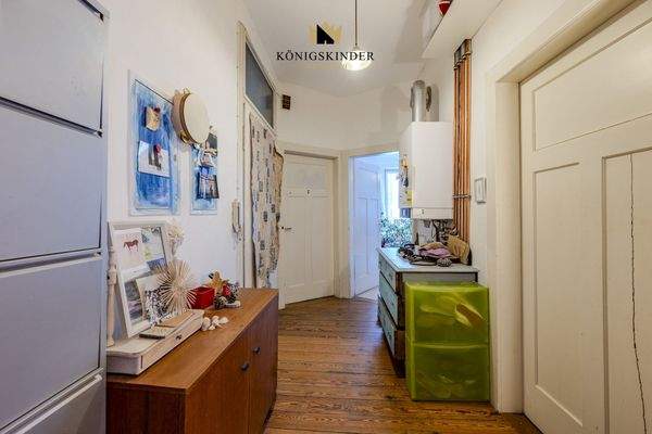 Flur Zugang zu den 3 Zimmern