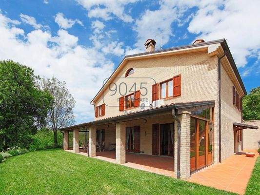 Panoramavilla mit Pool, Spa und 12 Hektar Privatland in Gradara - Marken