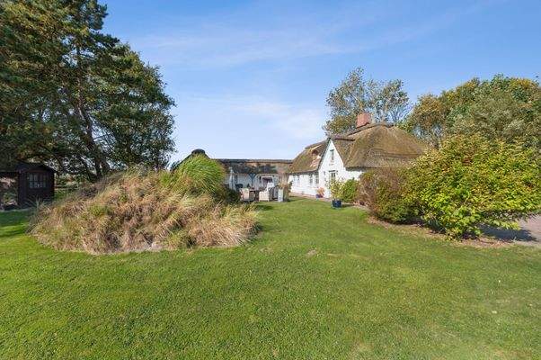 Hausansicht aus dem Garten