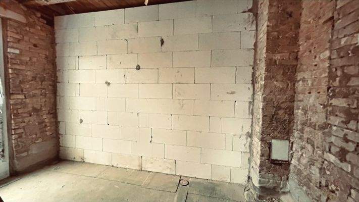 neu erstellte Innenwand