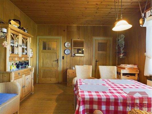 Und angrenzendem Vorratsraum